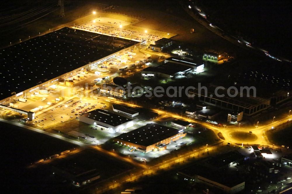 Erfurt at night from above - Night lighting Industrial estate and company settlement Gueterverkehrszentrum - Erfurt (GVZ-Erfurt) in the district Hochstedt in Erfurt in the state Thuringia, Germany