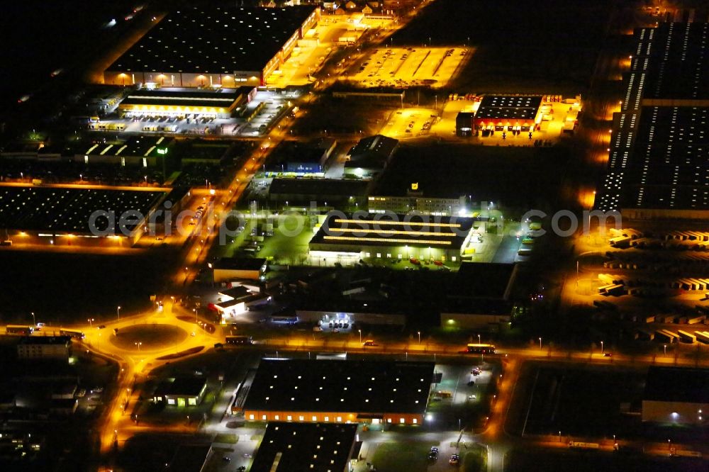 Aerial image at night Erfurt - Night lighting Industrial estate and company settlement Gueterverkehrszentrum - Erfurt (GVZ-Erfurt) in the district Hochstedt in Erfurt in the state Thuringia, Germany