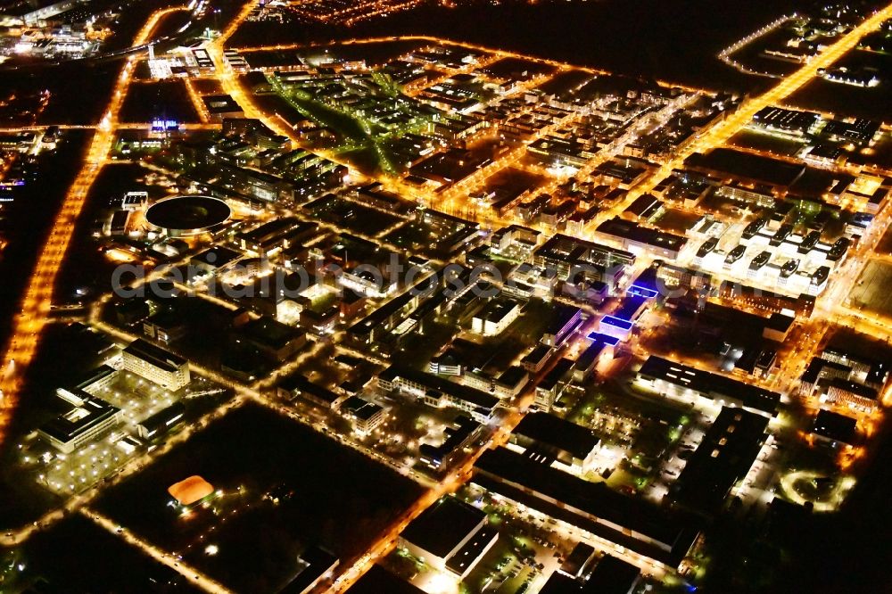 Aerial photograph at night Berlin - Night lighting industrial estate and company settlement Technologiepark Adlershof in the district Adlershof - Johannisthal in Berlin, Germany