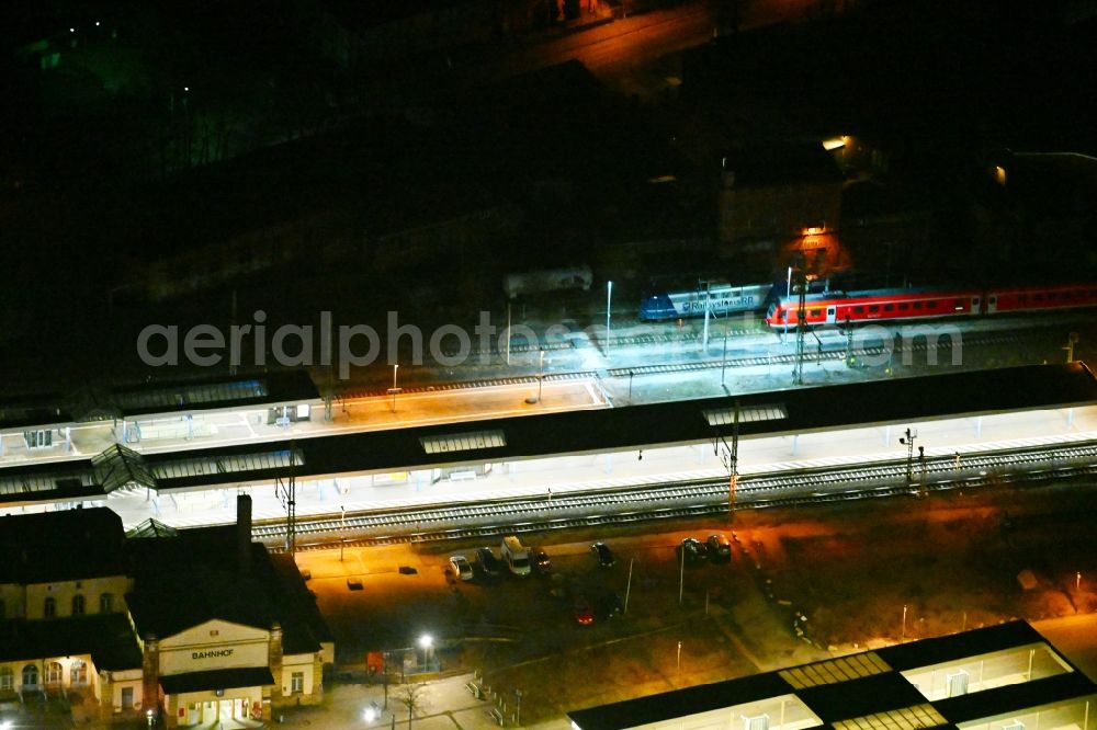 Aerial photograph at night Gotha - Night lighting station railway building of the Deutsche Bahn in Gotha in the state Thuringia