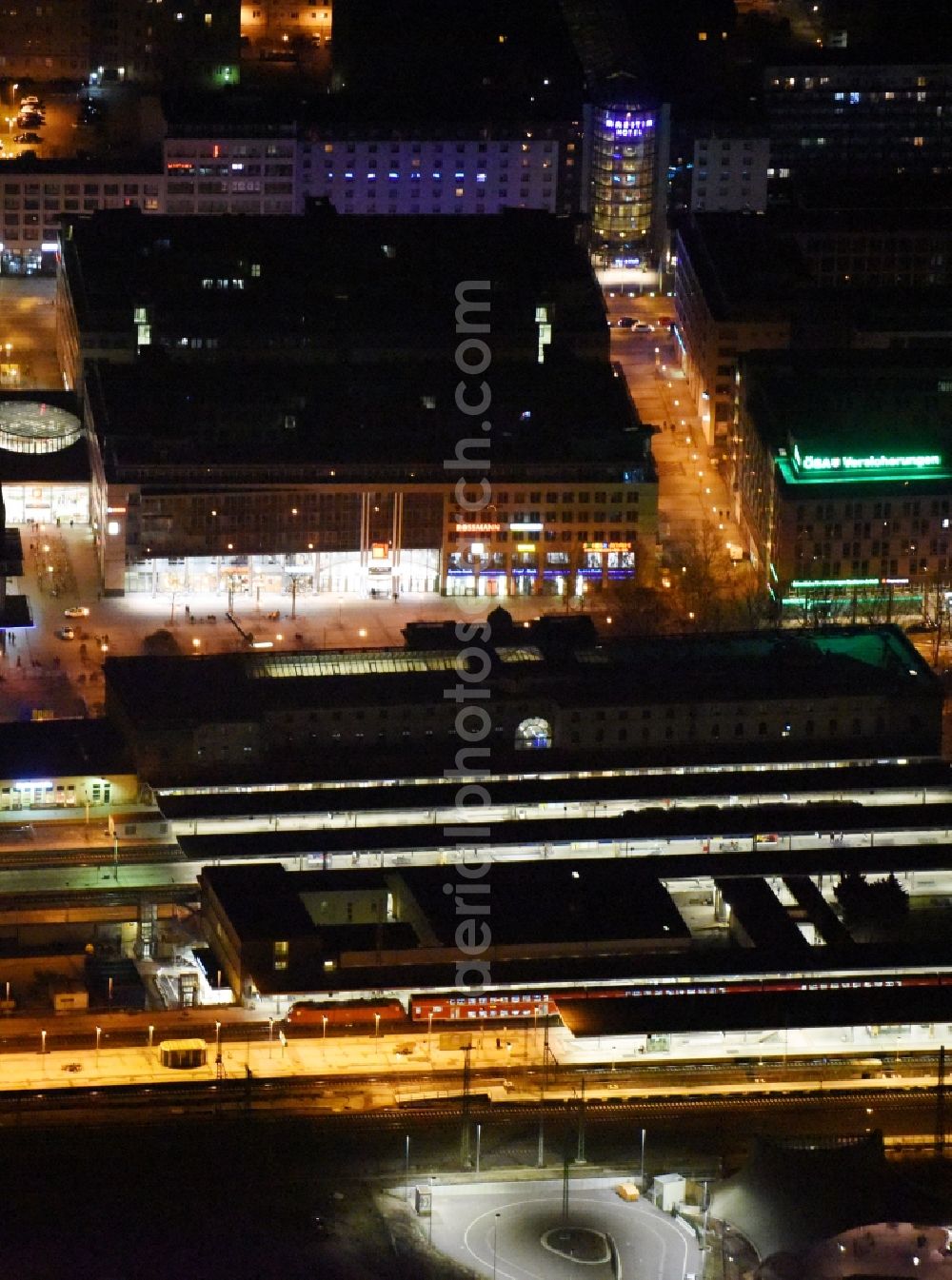 Magdeburg at night from above - Night lighting Track progress and building of the main station of the railway in the district Altstadt in Magdeburg in the state Saxony-Anhalt