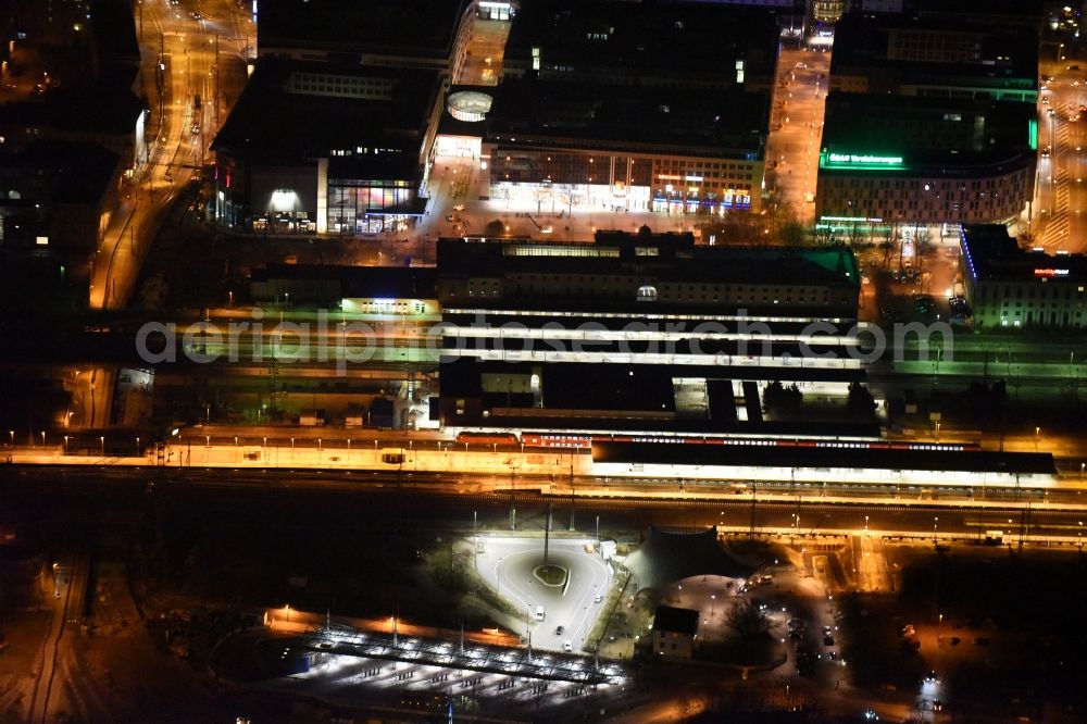 Magdeburg at night from above - Night lighting Track progress and building of the main station of the railway in the district Altstadt in Magdeburg in the state Saxony-Anhalt