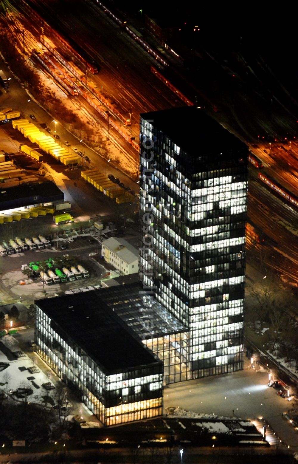 Aerial photograph at night München - Night aerial high Sueddeutscher Verlag in Munich Zamdorf in Bavaria