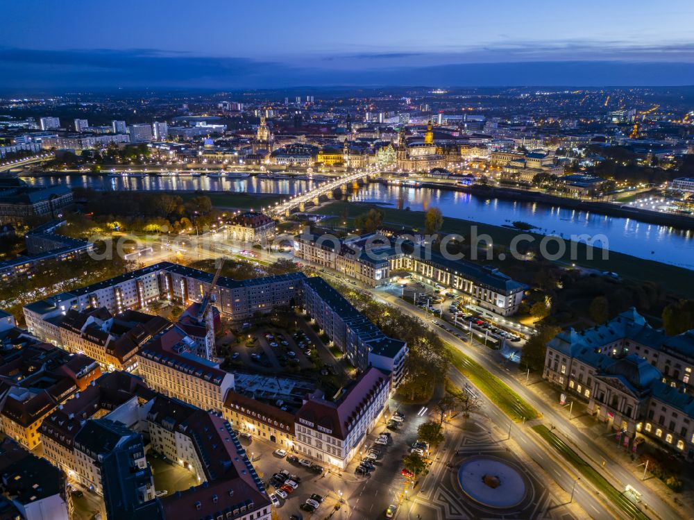 Aerial image at night Dresden - Night lighting complex of the hotel building Bilderberg Bellevue Hotel on street Grosse Meissner Strasse in the district Innere Neustadt in Dresden in the state Saxony, Germany