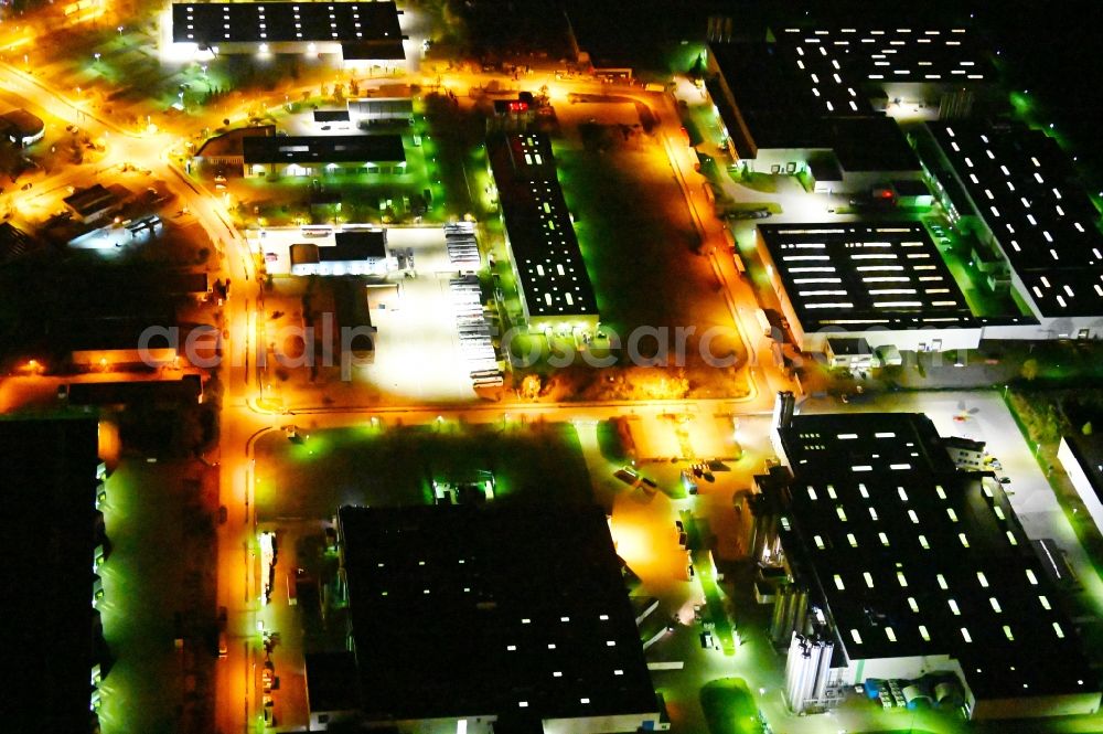 Aerial photograph at night Aschersleben - Night lighting industrial and commercial area Hertzstrasse - Ottostrasse in Aschersleben in the state Saxony-Anhalt, Germany