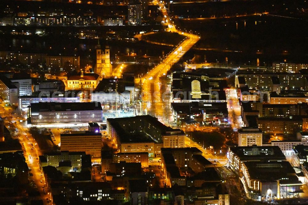 Aerial photograph at night Magdeburg - Night lighting Down town area along the Ernst-Reuter-Allee in the district Zentrum in Magdeburg in the state Saxony-Anhalt, Germany