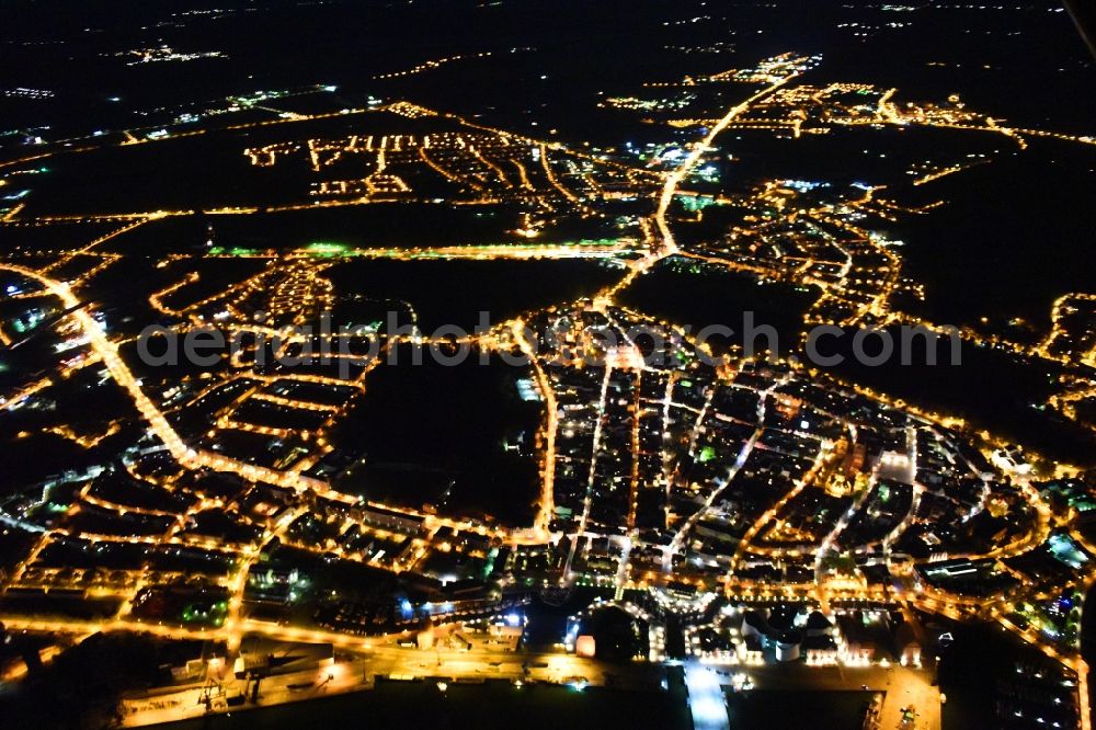 Stralsund at night from the bird perspective: Night lighting The city center in the downtown area in Stralsund in the state Mecklenburg - Western Pomerania, Germany