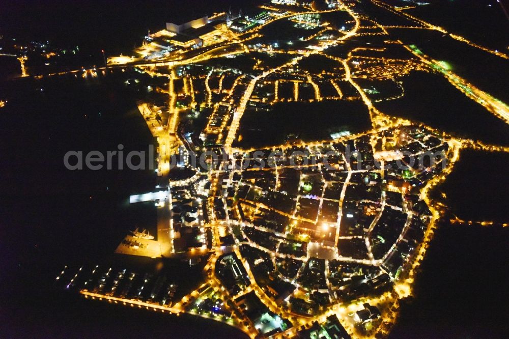 Stralsund at night from the bird perspective: Night lighting The city center in the downtown area in Stralsund in the state Mecklenburg - Western Pomerania, Germany