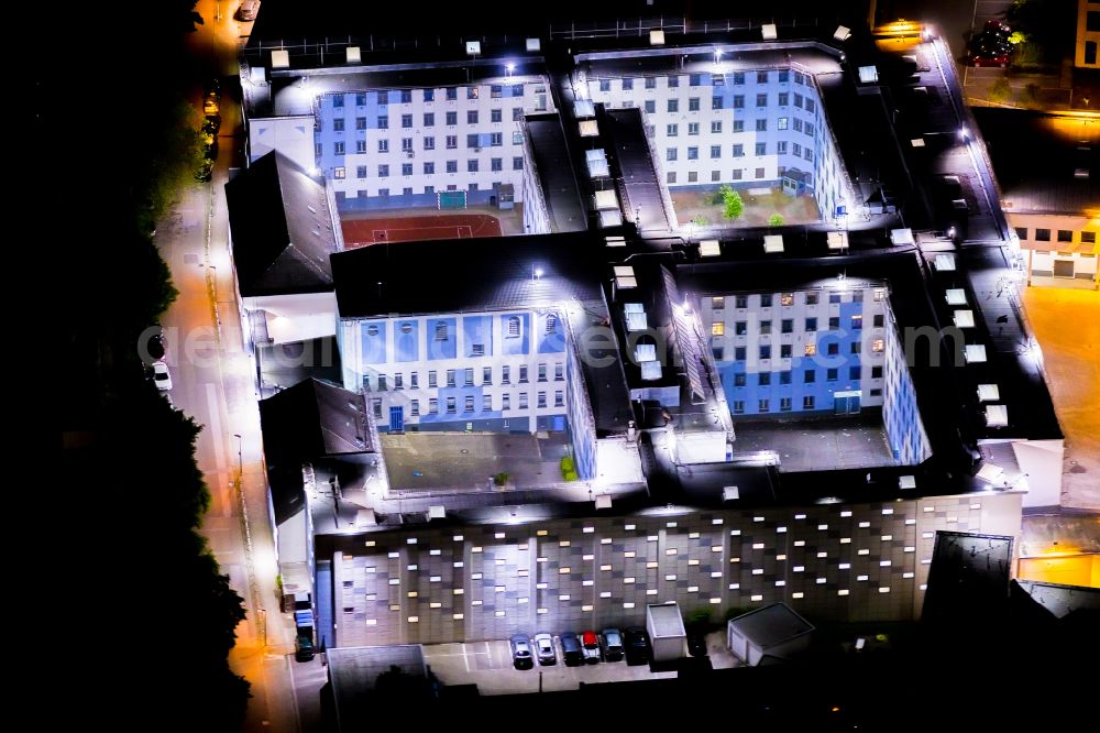 Aerial photograph at night Essen - Night lighting judiciary in Essen at Ruhrgebiet in the state North Rhine-Westphalia