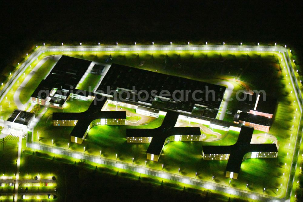 Aerial image at night Großbeeren - Night lighting prison Heidering Grossbeeren in Teltow-Flaming in Brandenburg