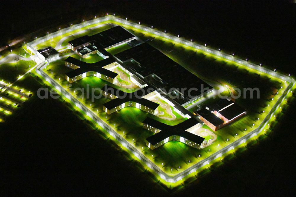 Aerial photograph at night Großbeeren - Night lighting prison Heidering Grossbeeren in Teltow-Flaming in Brandenburg