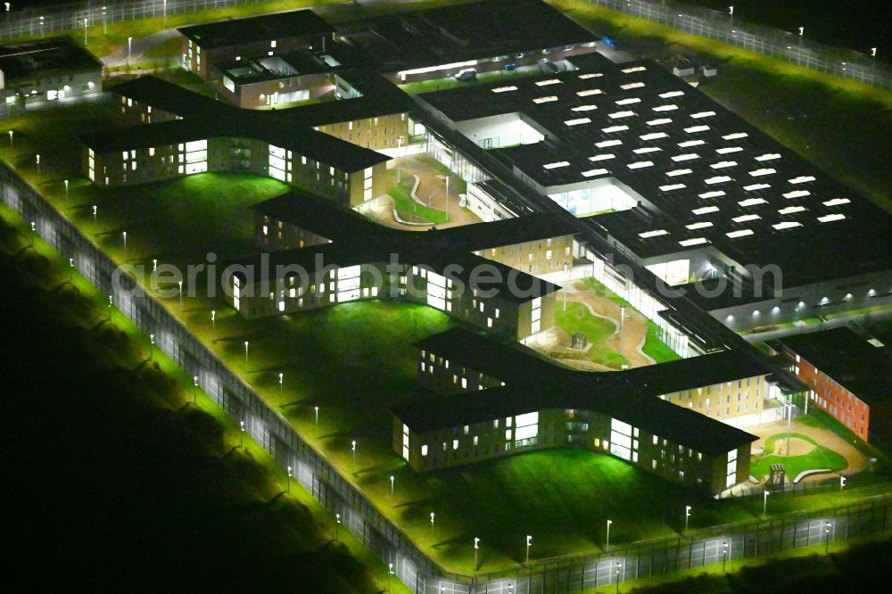 Großbeeren at night from above - Night lighting prison Heidering Grossbeeren in Teltow-Flaming in Brandenburg