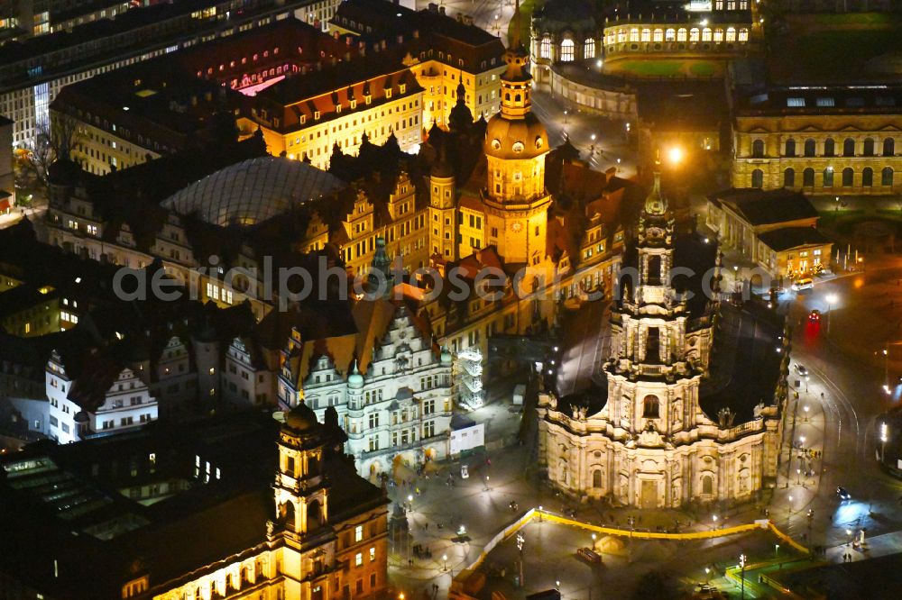 Aerial photograph at night Dresden - Night lighting church building of the cathedral of Kathedrale Sanctissimae Trinitatis -Dresdner Hofkirche on street Schlossstrasse in the district Altstadt in Dresden in the state Saxony, Germany