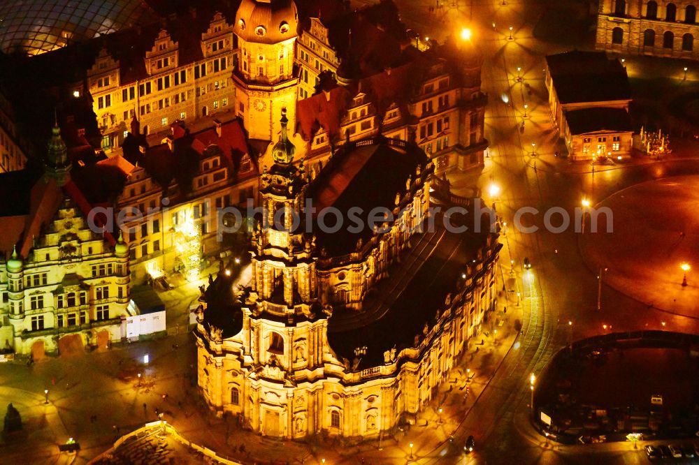 Aerial photograph at night Dresden - Night lighting church building of the cathedral of Kathedrale Sanctissimae Trinitatis -Dresdner Hofkirche on street Schlossstrasse in the district Altstadt in Dresden in the state Saxony, Germany