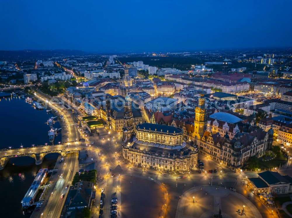 Dresden at night from the bird perspective: Night lighting church building of the cathedral of Kathedrale Sanctissimae Trinitatis -Dresdner Hofkirche on street Schlossstrasse in the district Altstadt in Dresden in the state Saxony, Germany