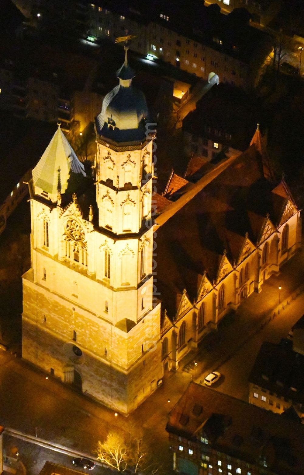 Braunschweig at night from the bird perspective: Night lighting church building in St. Andreaskirche Old Town- center of downtown in Brunswick in the state Lower Saxony, Germany