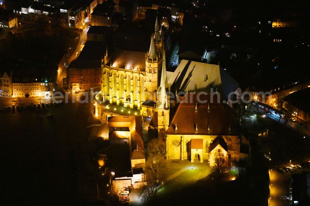 Erfurt at night from the bird perspective: Night lighting Church building of the cathedral in the old town in Erfurt in the state Thuringia, Germany