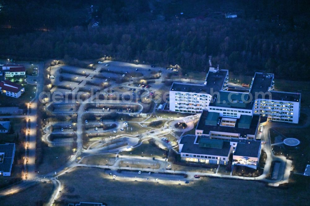 Meiningen at night from above - Night lighting hospital grounds of the Clinic HELIOS Klinikum in the district Dreissigacker on street Bergstrasse in Meiningen in the state Thuringia, Germany