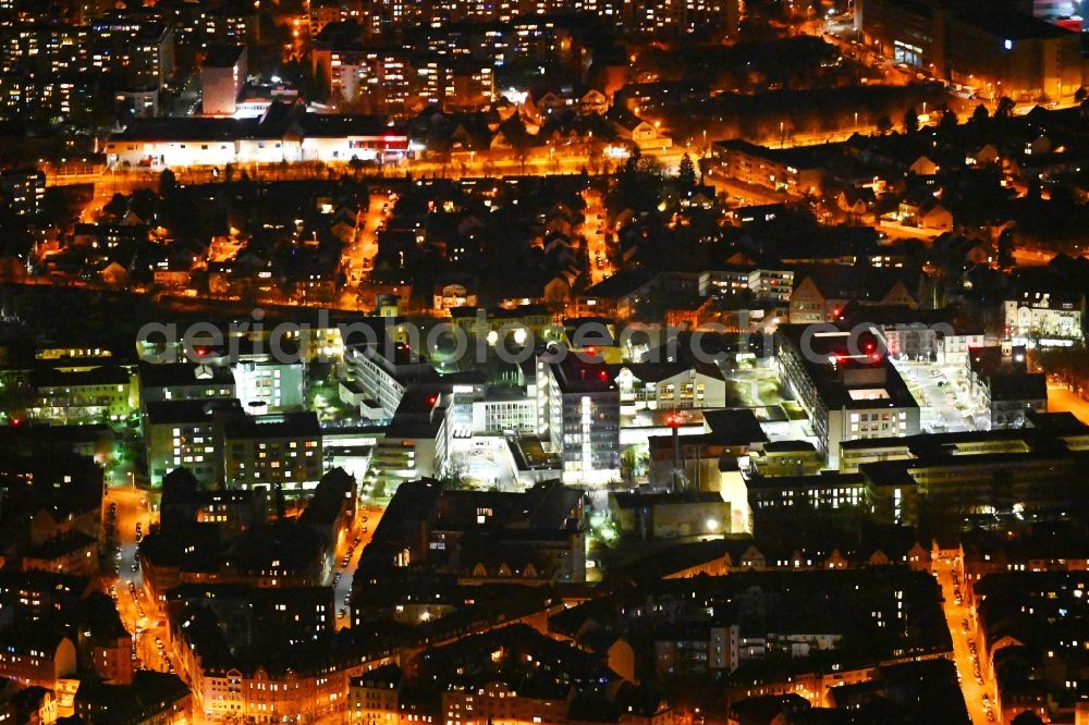 Aerial image at night Nürnberg - Night lighting hospital grounds of the Clinic Klinikum Nuernberg Nord, Nordklinikum in Nuremberg in the state Bavaria, Germany