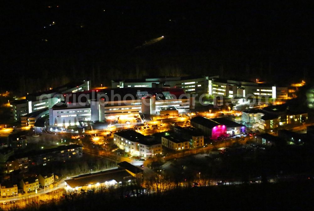 Weimar at night from above - Night lighting Hospital grounds of the Clinic Sophien-und Hufeland Klinikum on Henry-van-de-Velde-Strasse in Weimar in the state Thuringia, Germany