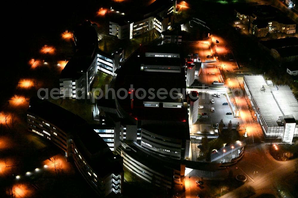 Weimar at night from above - Night lighting Hospital grounds of the Clinic Sophien-und Hufeland Klinikum on Henry-van-de-Velde-Strasse in Weimar in the state Thuringia, Germany