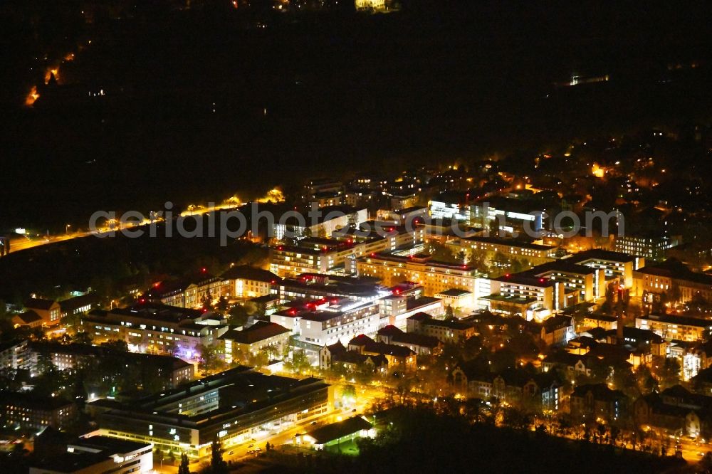 Dresden at night from the bird perspective: Night lighting hospital grounds of the Clinic Universitaetsklinikum Carl Gustav Carus in the district Johannstadt in Dresden in the state Saxony, Germany