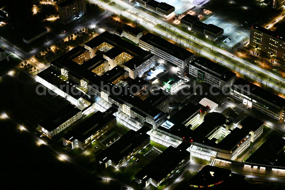 Aerial photograph at night Jena - Night lighting hospital grounds of the Clinic Universitaetsklinikum on street Erlanger Allee in the district Goeschwitz in Jena in the state Thuringia, Germany