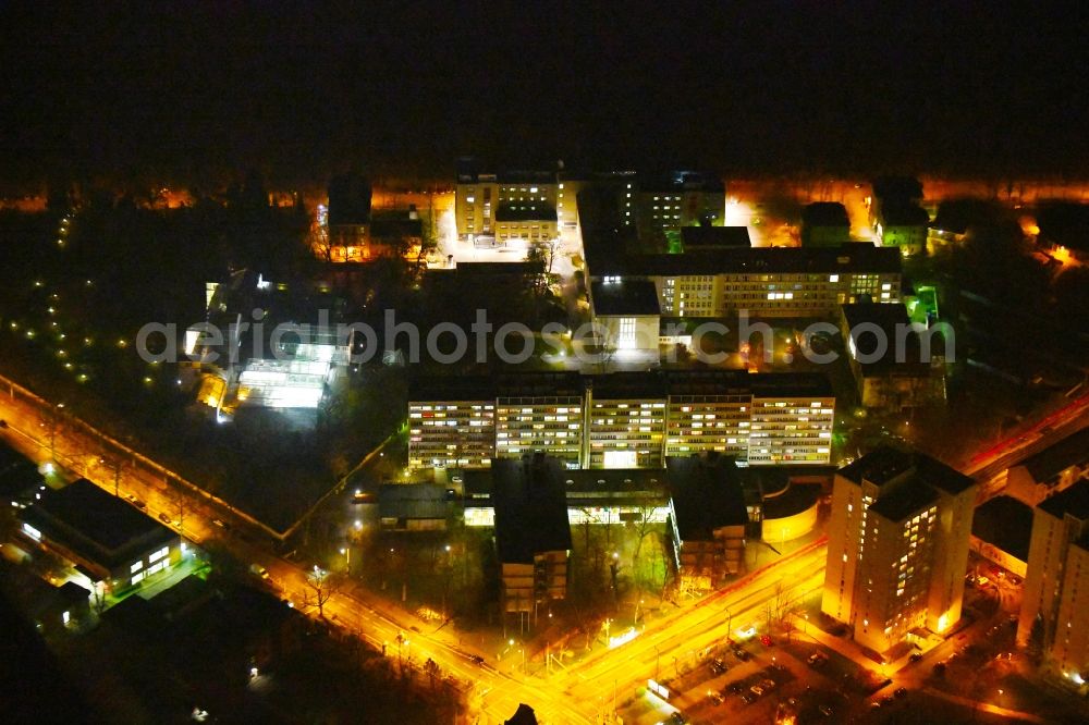 Aerial photograph at night Leipzig - Night lighting Hospital grounds of the Clinic Universitaetsklinikum Leipzig on Liebigstrasse in the district Mitte in Leipzig in the state Saxony, Germany