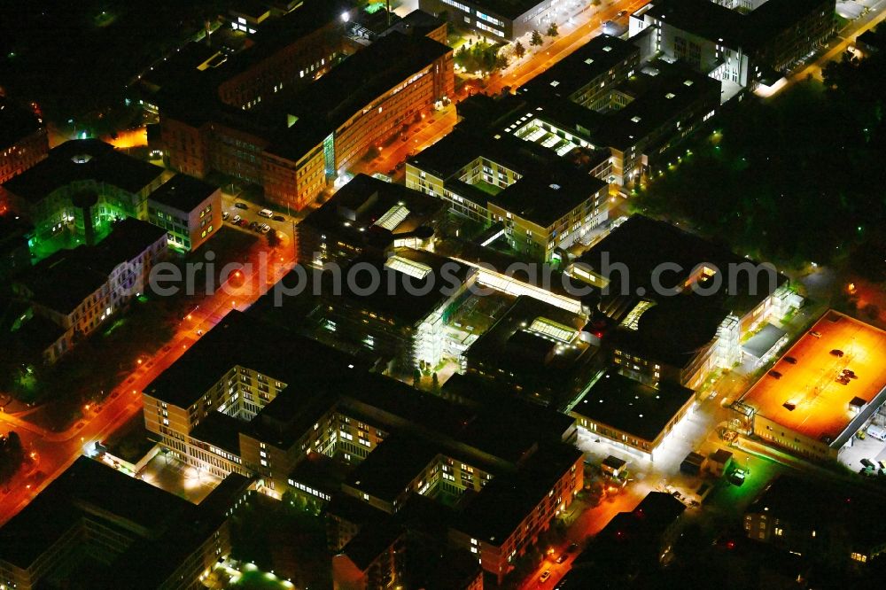 Aerial image at night Leipzig - Night lighting Hospital grounds of the Clinic Universitaetsklinikum Leipzig on Liebigstrasse in the district Mitte in Leipzig in the state Saxony, Germany