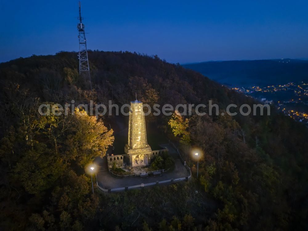 Freital at night from above - Night lights and illumination of the King Albert Memorial on the Windberg in the district Burgk in Freital in the federal state of Saxony, Germany