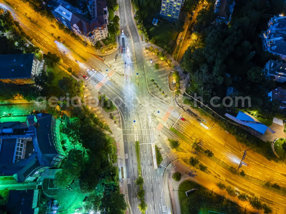 Aerial photograph at night Dresden - Night lighting road over the crossroads on street Bergstrasse - Fritz Foerster Platz in the district Suedvorstadt in Dresden in the state Saxony, Germany