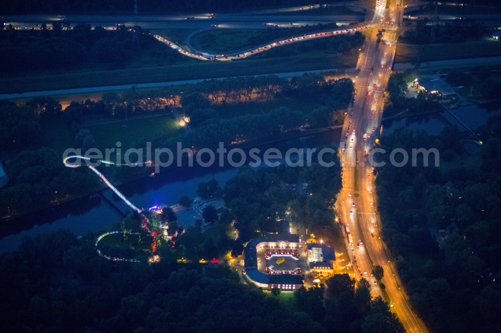 Aerial photograph at night Oberhausen - Night lighting Palace LUDWIGGALERIE - Schloss Oberhausen on Konrad-Adenauer-Allee in Oberhausen in the state North Rhine-Westphalia, Germany