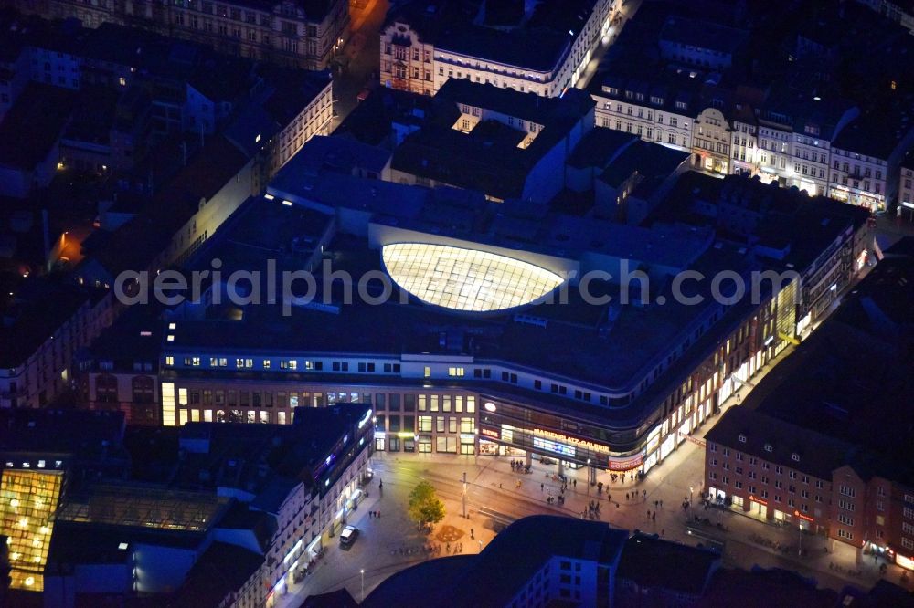 Schwerin at night from above - Night lighting Building of the shopping center Marienplatz Galerie in Schwerin in the state Mecklenburg - Western Pomerania, Germany