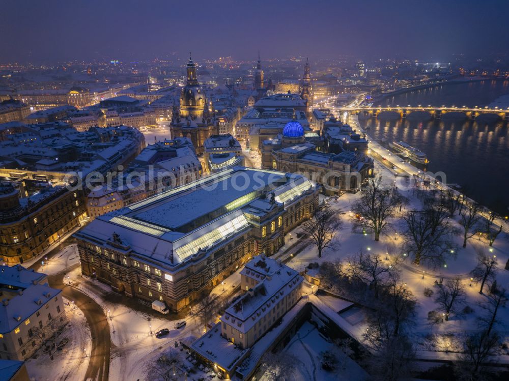 Aerial photograph at night Dresden - Night lighting museum building ensemble Albertinum on place Tzschirnerplatz in Dresden in the state Saxony, Germany