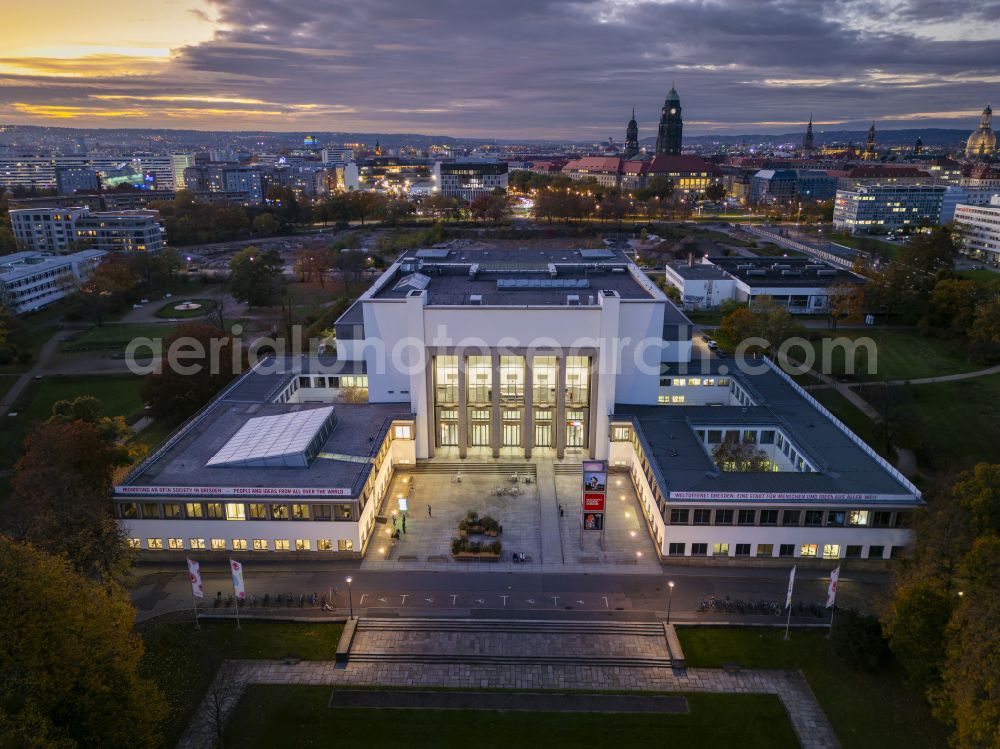 Dresden at night from the bird perspective: Night lighting museum building ensemble Deutsches Hygiene-Museum in the street Lingnerplatz in Dresden in the state Saxony