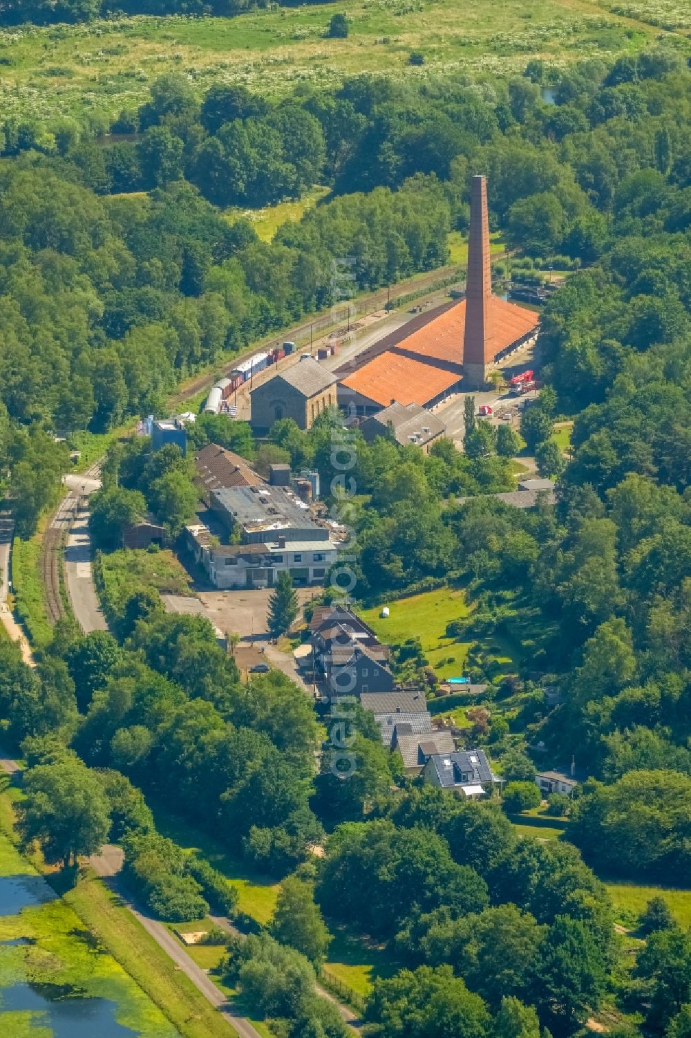 Witten at night from the bird perspective: Museum building ensemble LWL-Industriemuseum Zeche Nachtigall in Witten in the state North Rhine-Westphalia, Germany