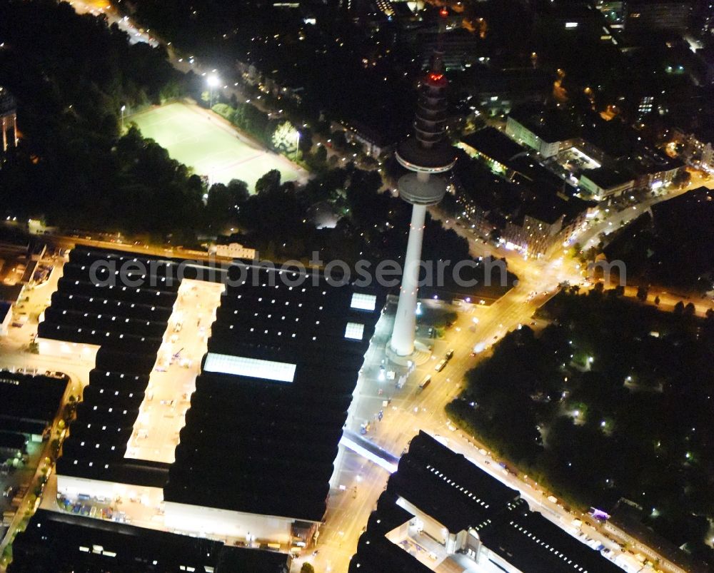 Aerial photograph at night Hamburg - Night view of tv- tower on Exhibition grounds and exhibition halls of the Hamburg Messe und Congress GmbH in Hamburg