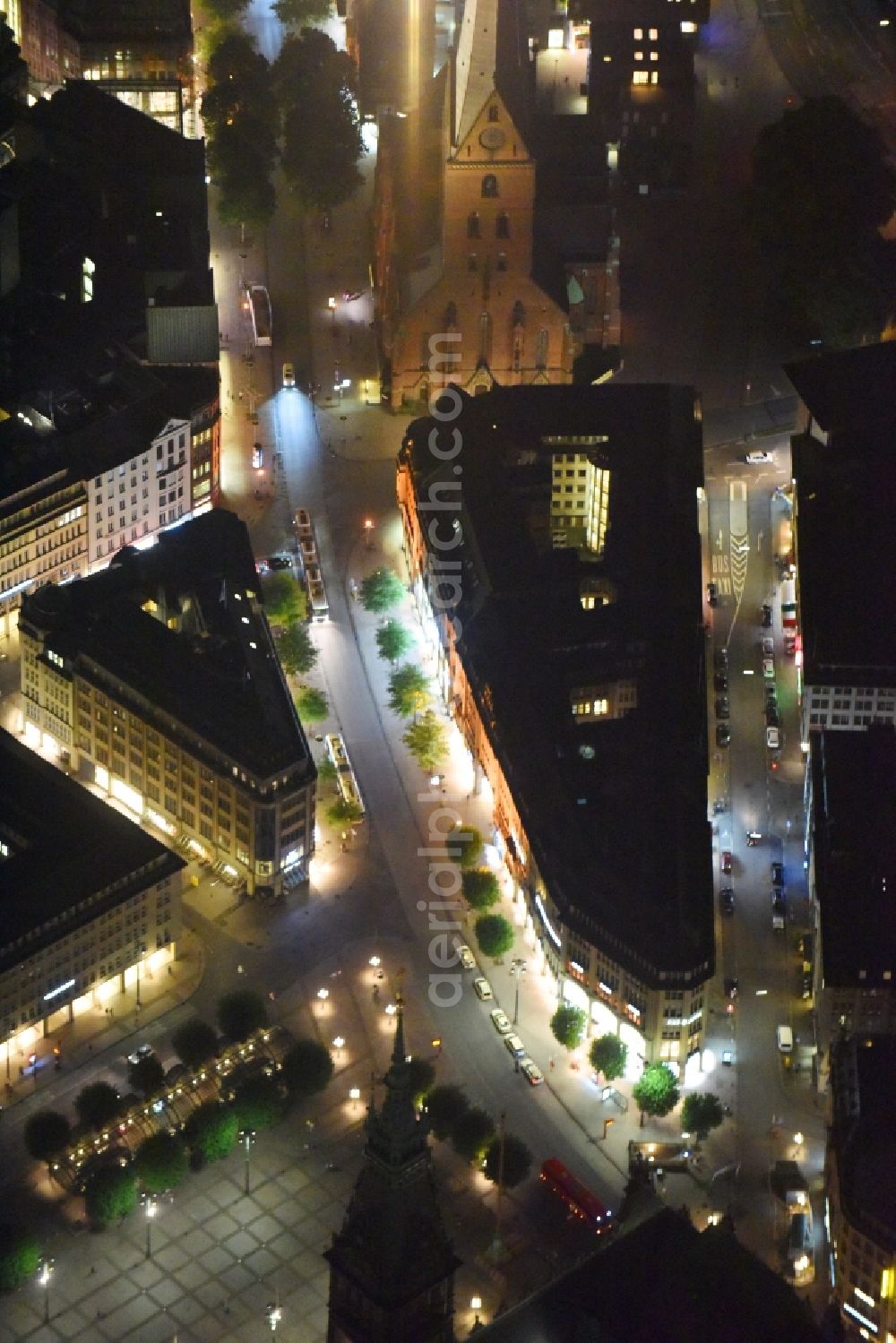 Hamburg at night from the bird perspective: Night- lighting of an Office building in the Moenckbergstrasse and the Rahthausstrasse in Hamburg