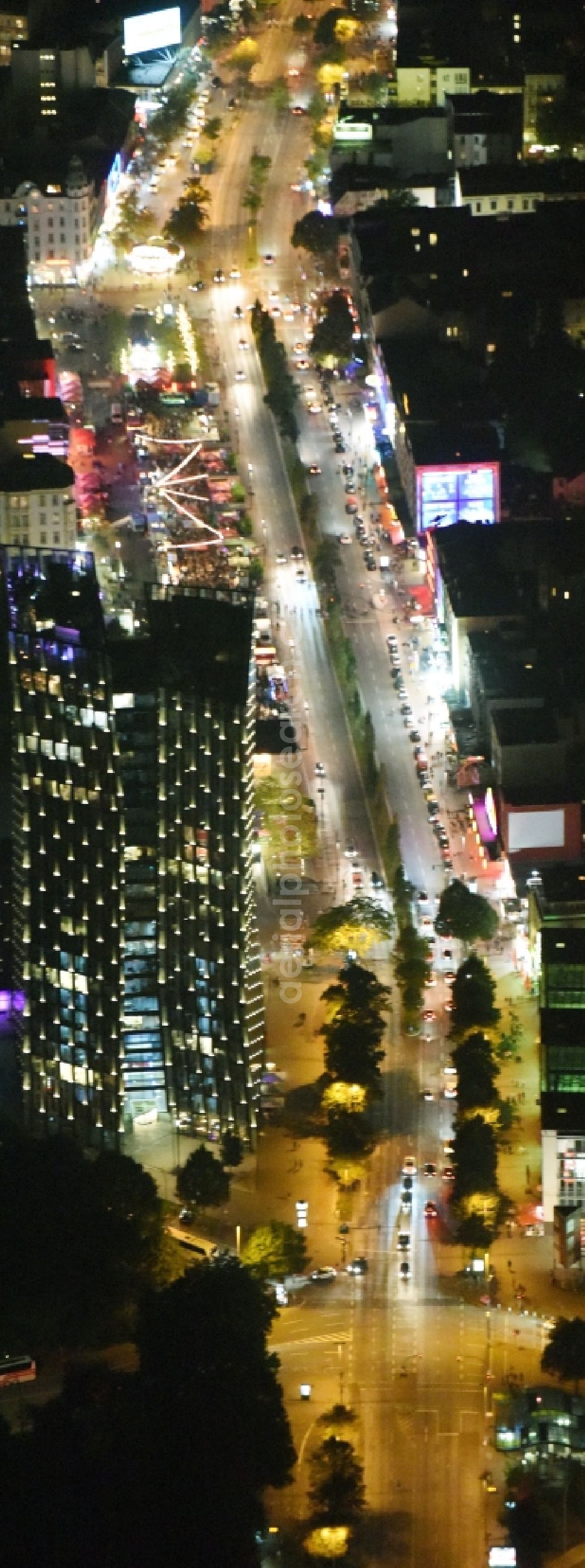 Hamburg at night from the bird perspective: Night view street guide of famous promenade and shopping street Reeperbahn in Hamburg