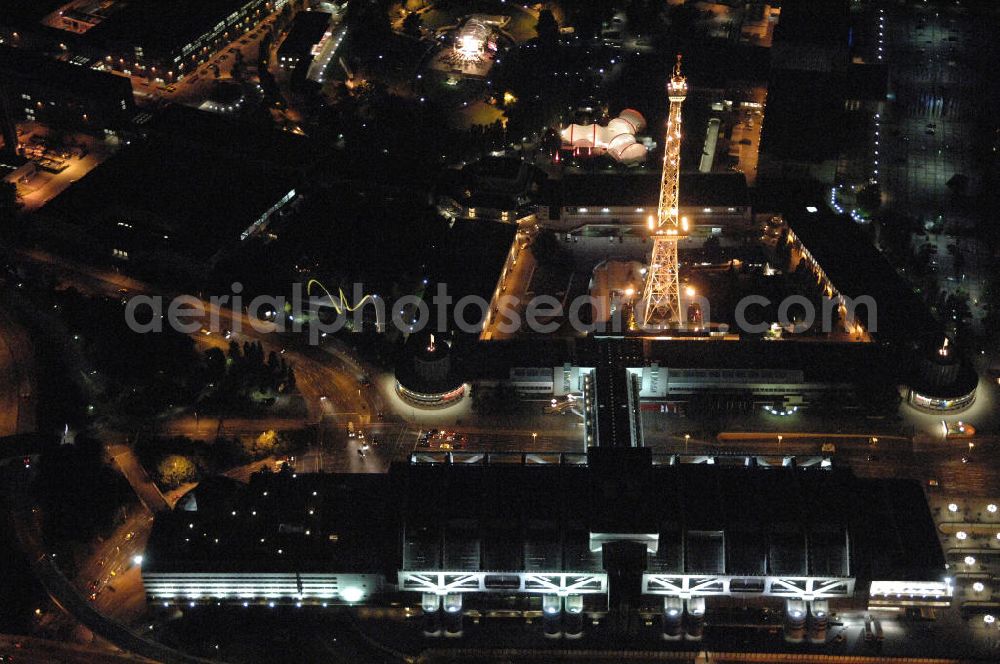 Aerial image at night Berlin - Nacht - Luftbildaufnahme vom Areal des Berliner Funkturmes am Messegelände in Charlottenburg.