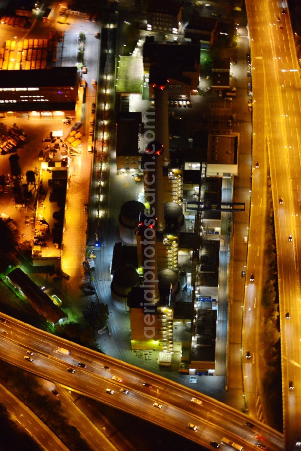 Aerial image at night Berlin-Wilmersdor - Yellow / Orange Night shot of a power plant in the district of Charlottenburg-Wilmersdorf. Operator is Vattenfall Europe AG. The heating plant is located on the Forckenbeckstrasse in Berlin