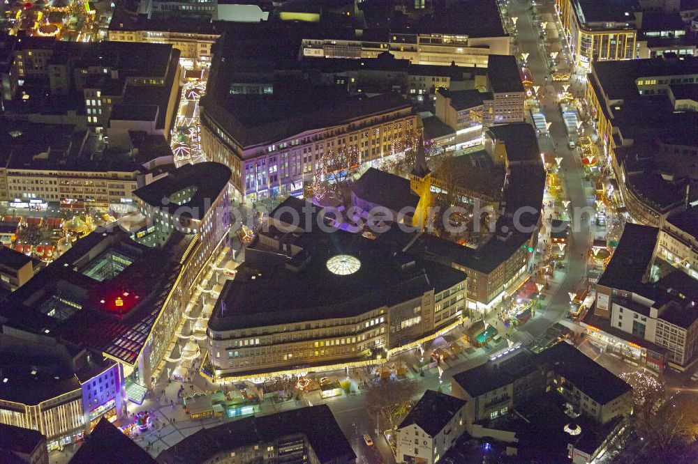 Aerial image at night Bochum - Nachtluftbild der Bochumer Innenstadt mit Weihnachtsstimmung am Richard-Baltz-Haus an der Bongardstraße, Massenbergstraße. Night Aerial view of downtown Bochum with Christmas cheer at the Richard Baltz-house on the street Bongard, Massenbergstraße.