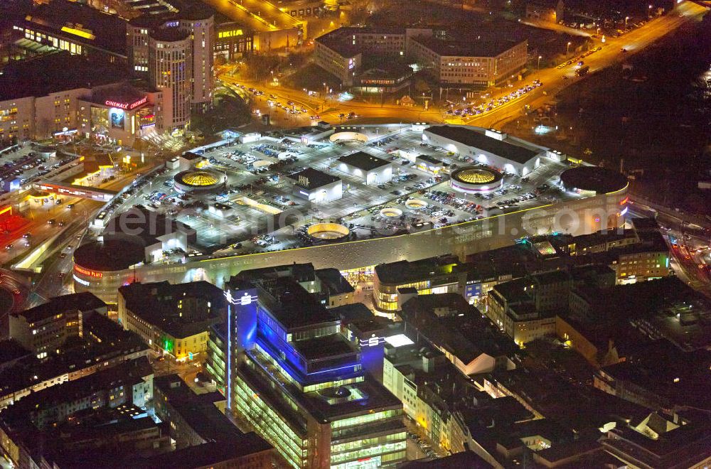 Aerial photograph at night Essen - Nachtaufnahme Einkaufszentrum Limbecker Platz in Essen. Das Essener Shoppingcenter ist ein Projekt der ECE Projektmanagement GmbH & Co. KG. Night Scene Limbeckerplatz shopping center in Essen.