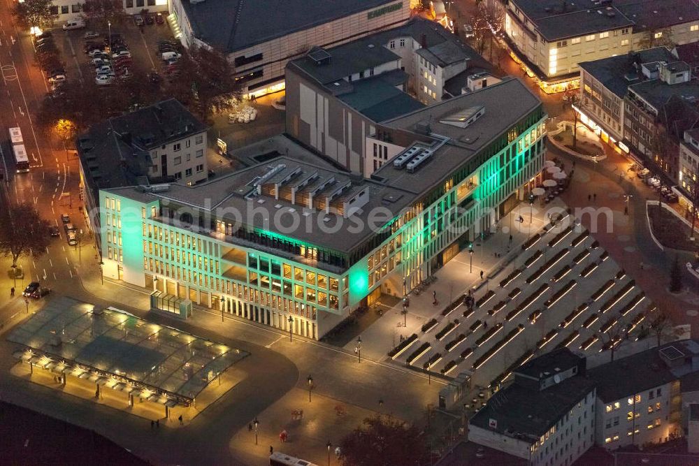 Aerial image at night Hamm - Night photograph of the Heinrich-von-Kleist-forum in Hamm in North Rhine-Westphalia