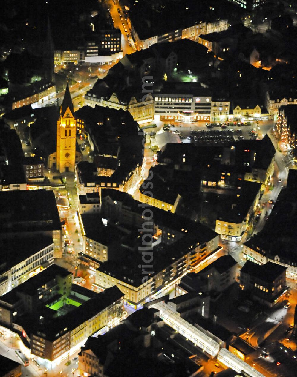 Castrop-Rauxe at night from above - Nachtluftbild von der Innenstadt von Castrop-Rauxe mit Weihnachtsmarkt.