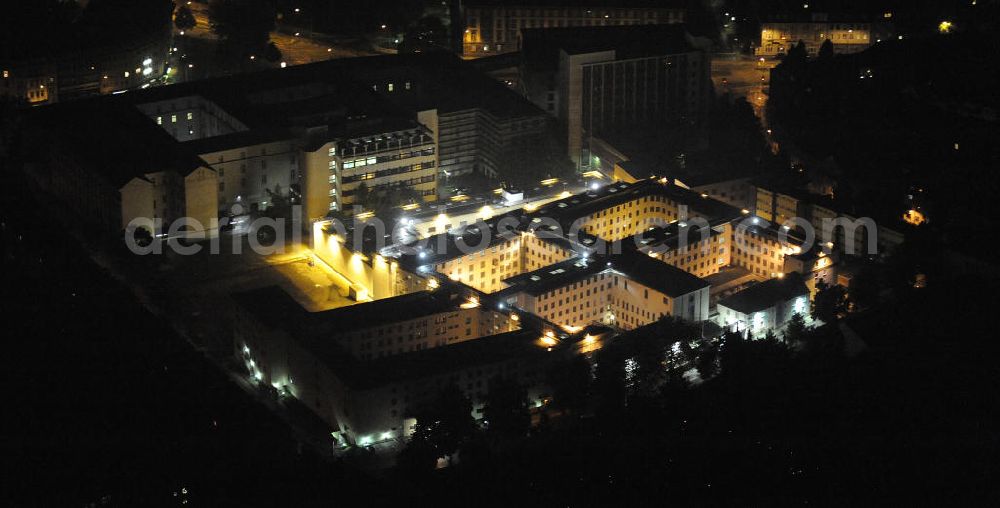 Aerial image at night Essen - Nachtluftbild der Justizvollzugsanstalt JVA Essen