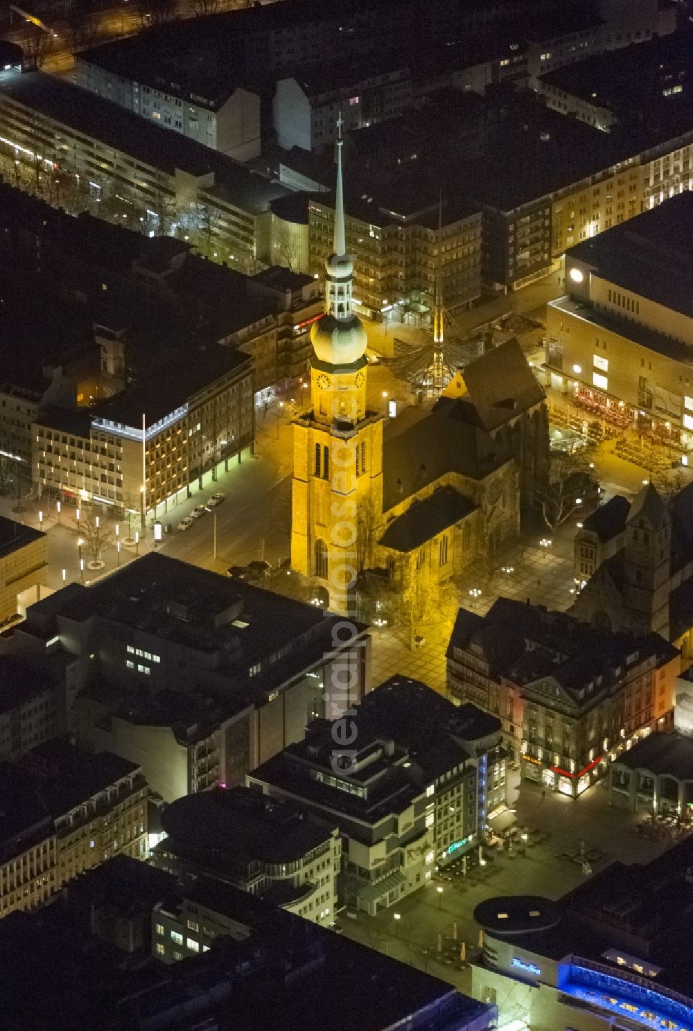 Aerial photograph at night Dortmund - Night view of the Church of St. Reinoldi also Reinoldichurch in downtown Dortmund in North Rhine-Westphalia NRW