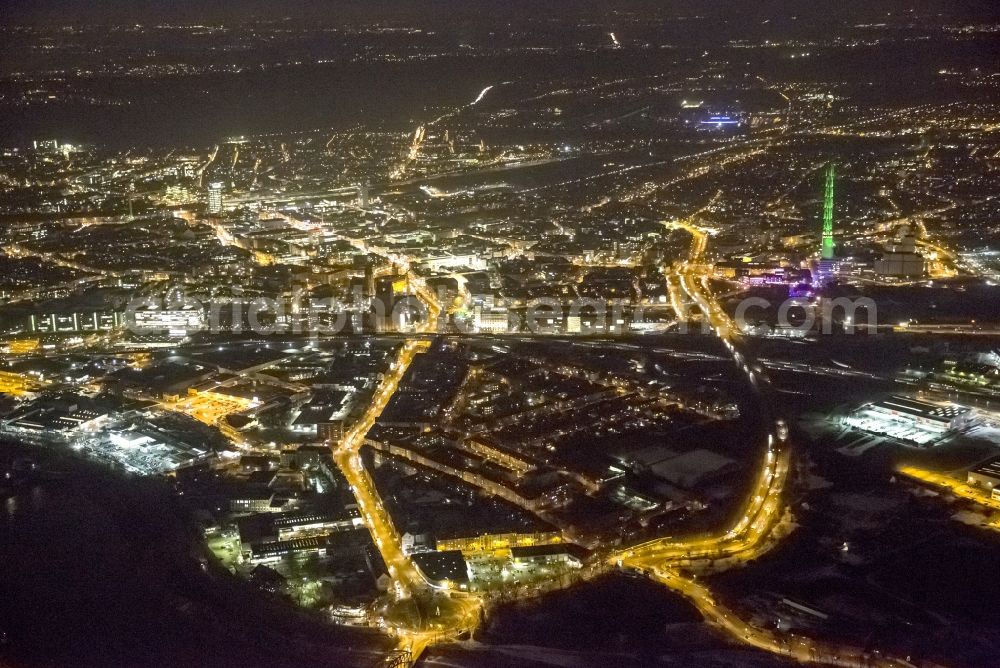 Aerial photograph at night Duisburg - Night view from the roundabout at the Ruhrorter in Duisburg in North Rhine-Westphalia