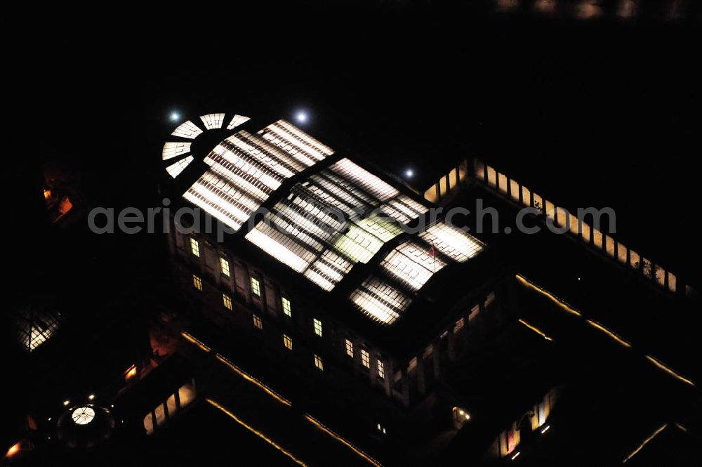 Aerial image at night Berlin - Nachtaufnahme: Blick auf die beleuchtete Museumsinsel in Berlin-Mitte. Night Shot: View at the illuminated Museum Island Berlin.