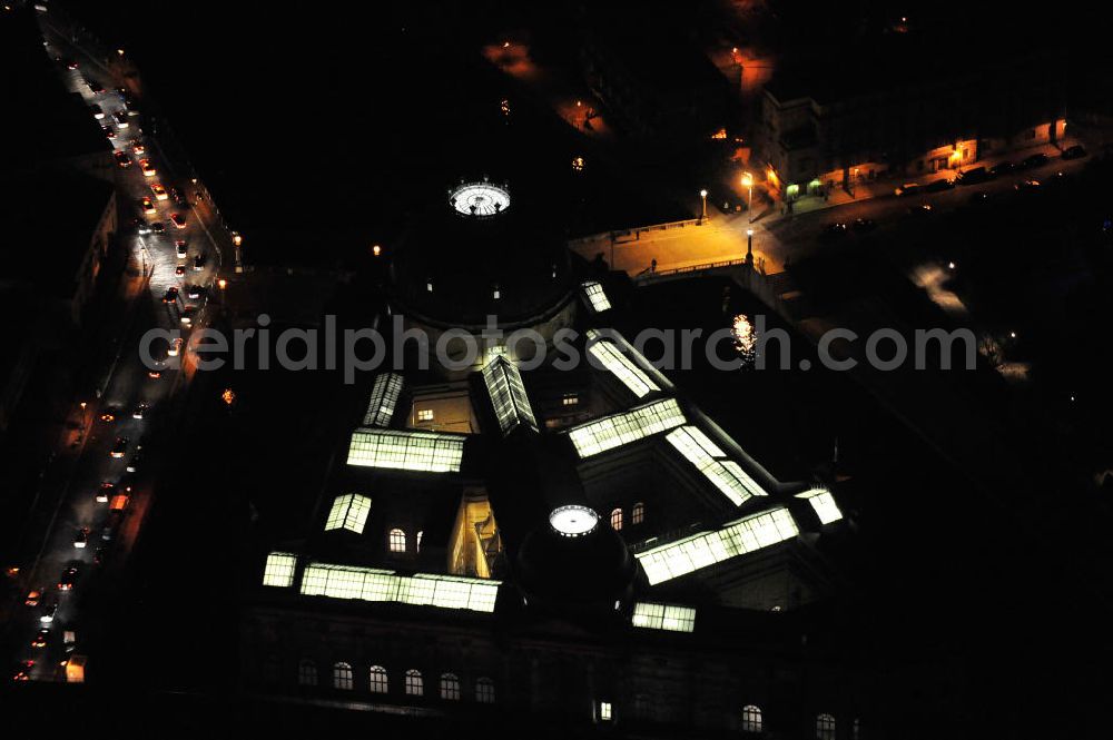 Aerial photograph at night Berlin - Nachtaufnahme: Blick auf die beleuchtete Museumsinsel in Berlin-Mitte. Night Shot: View at the illuminated Museum Island Berlin.